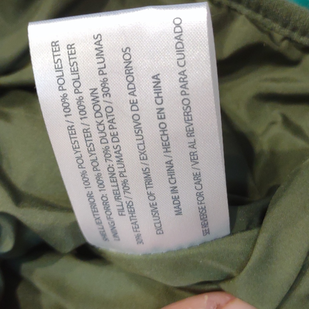 Woolrich Women's Olive Quilted Washable Down Insulated Full Zip Vest Gold Detail - Picture 8 of 9